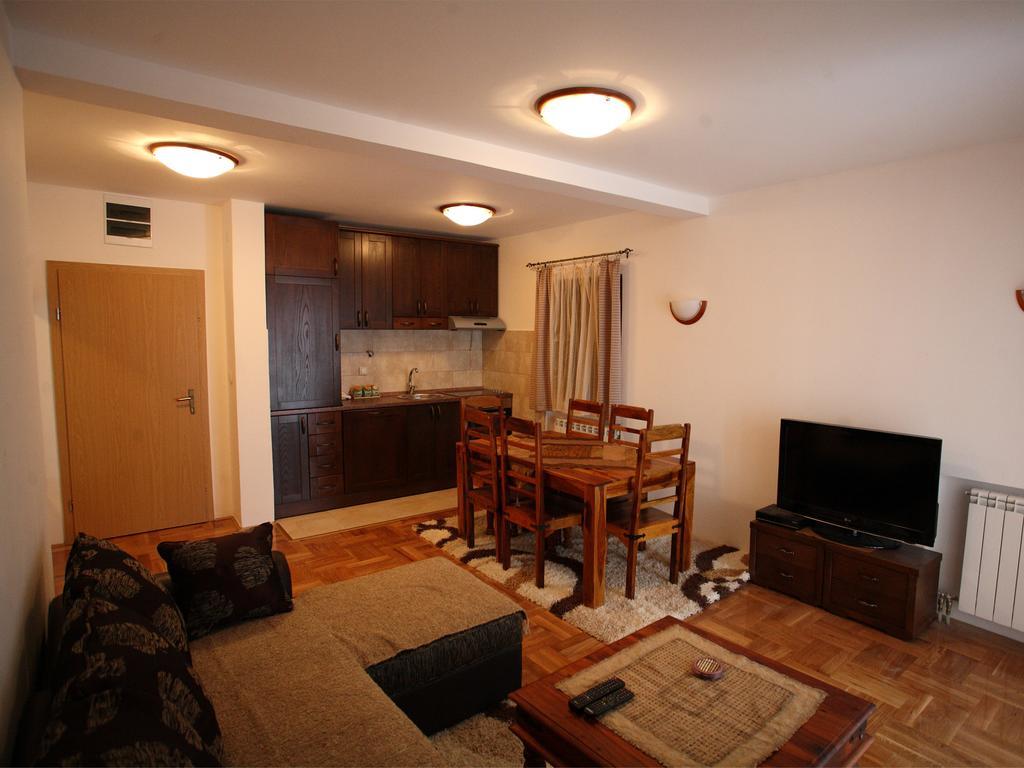 Family Apartments Žabljak Szoba fotó