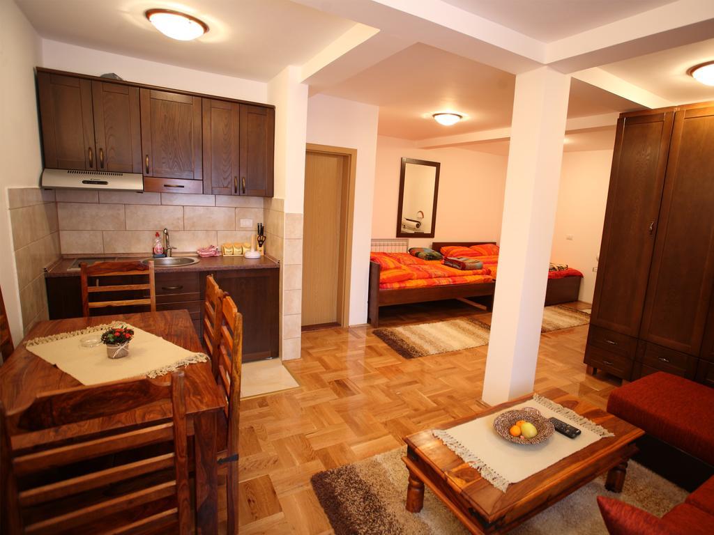 Family Apartments Žabljak Szoba fotó